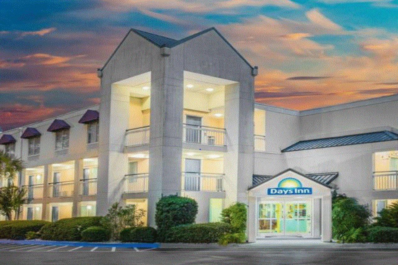 Hotel Carolina A Days Inn By Wyndham Hilton Head Island Exteriör bild