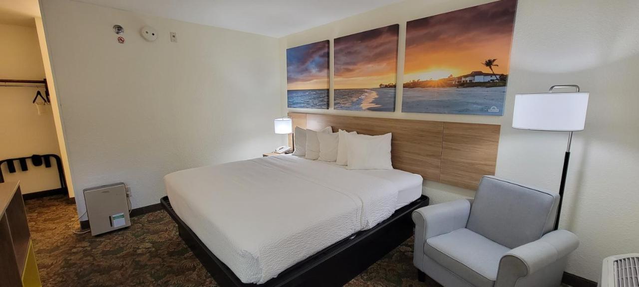Hotel Carolina A Days Inn By Wyndham Hilton Head Island Exteriör bild
