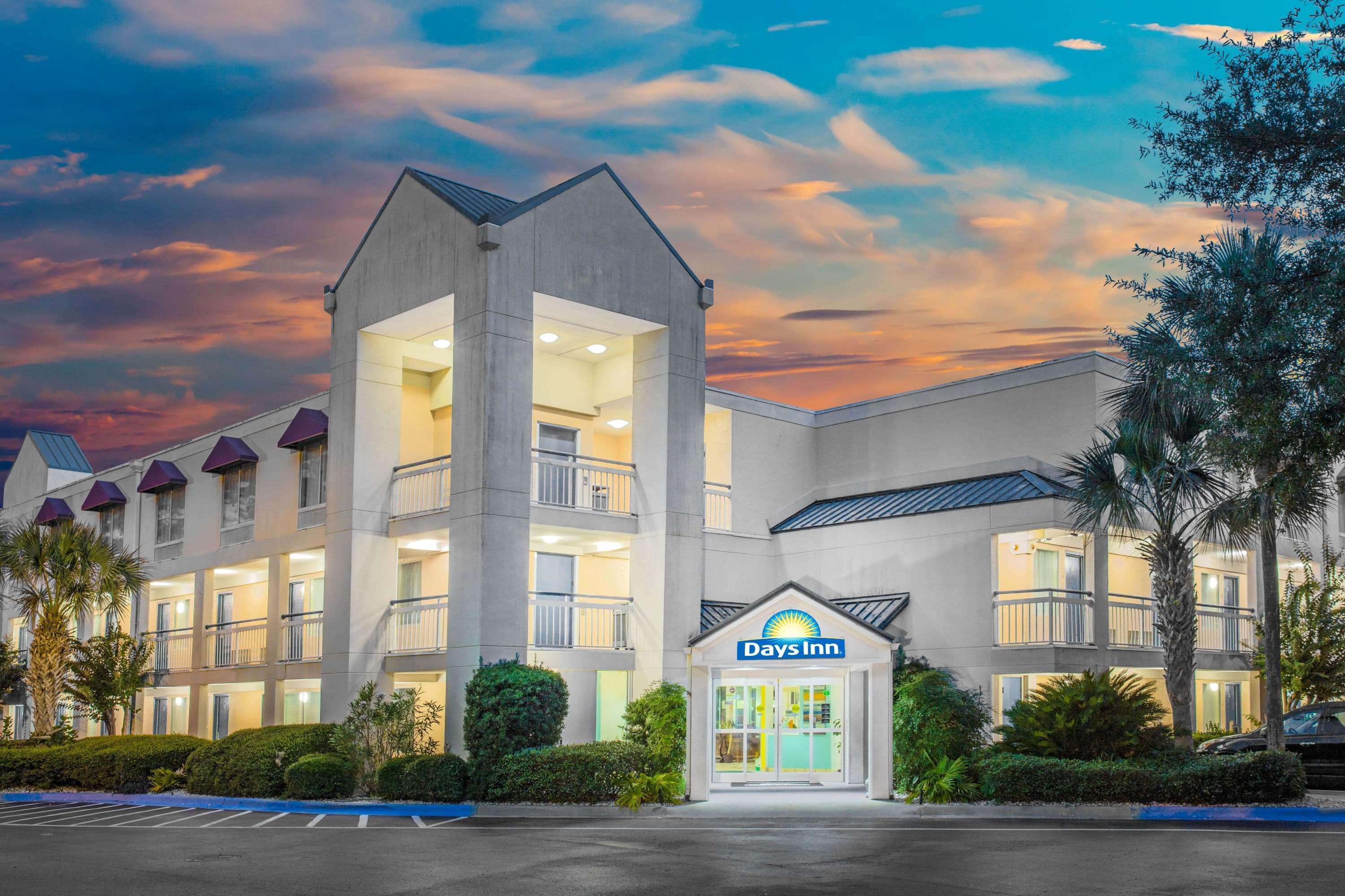 Hotel Carolina A Days Inn By Wyndham Hilton Head Island Exteriör bild