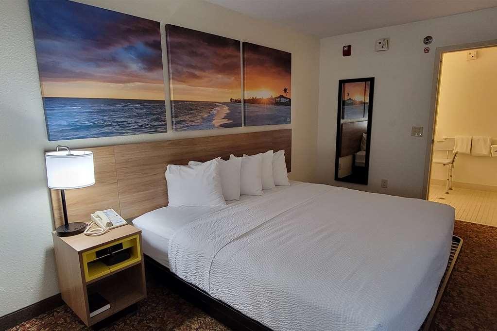 Hotel Carolina A Days Inn By Wyndham Hilton Head Island Rum bild