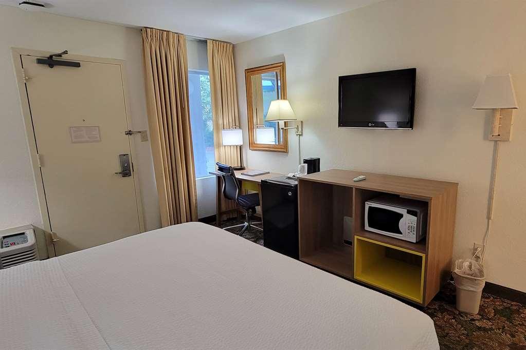 Hotel Carolina A Days Inn By Wyndham Hilton Head Island Rum bild