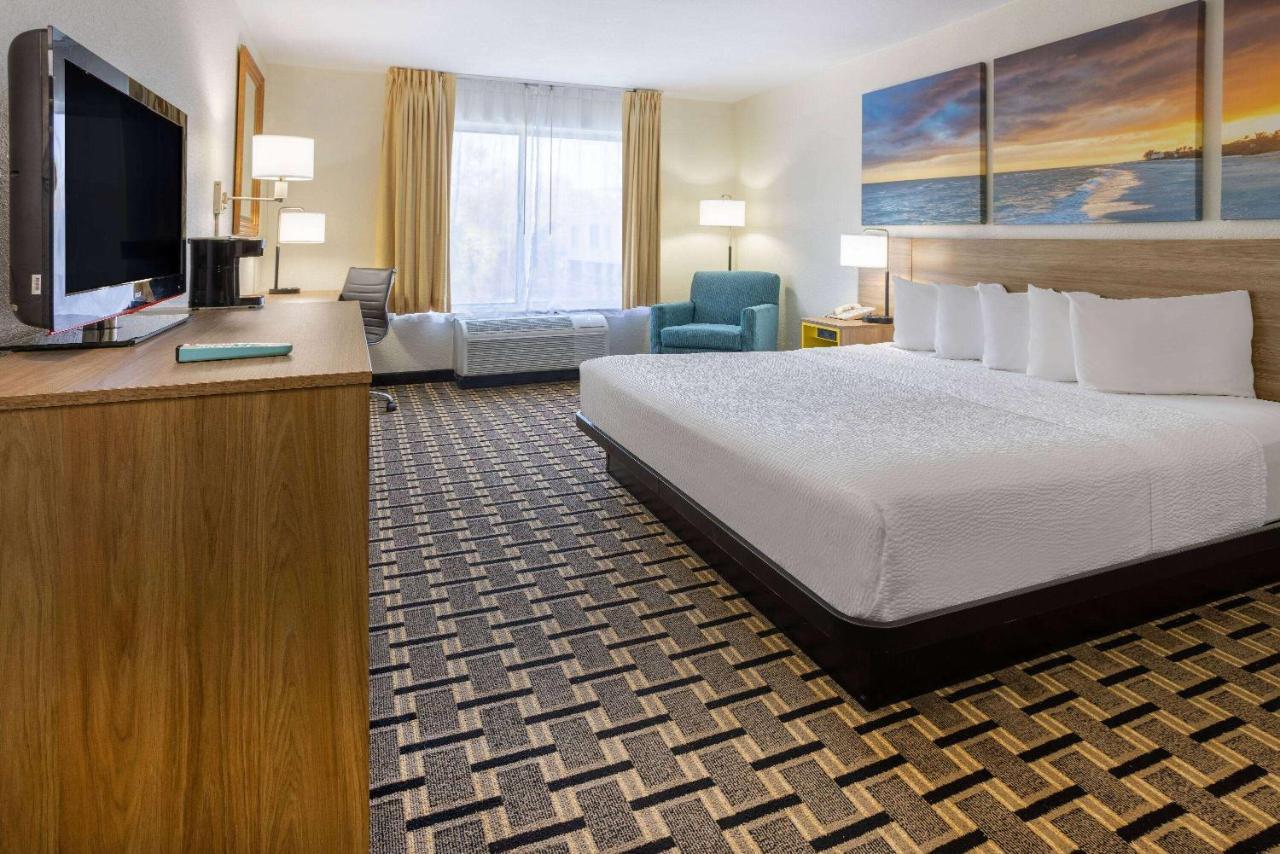 Hotel Carolina A Days Inn By Wyndham Hilton Head Island Exteriör bild