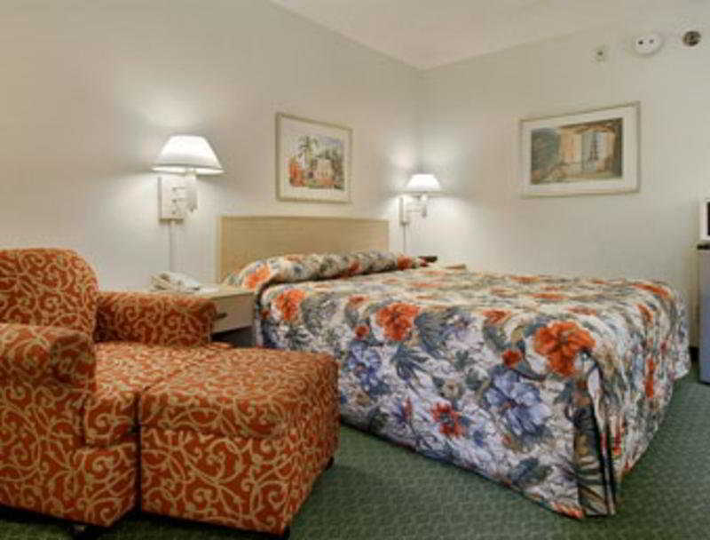 Hotel Carolina A Days Inn By Wyndham Hilton Head Island Exteriör bild