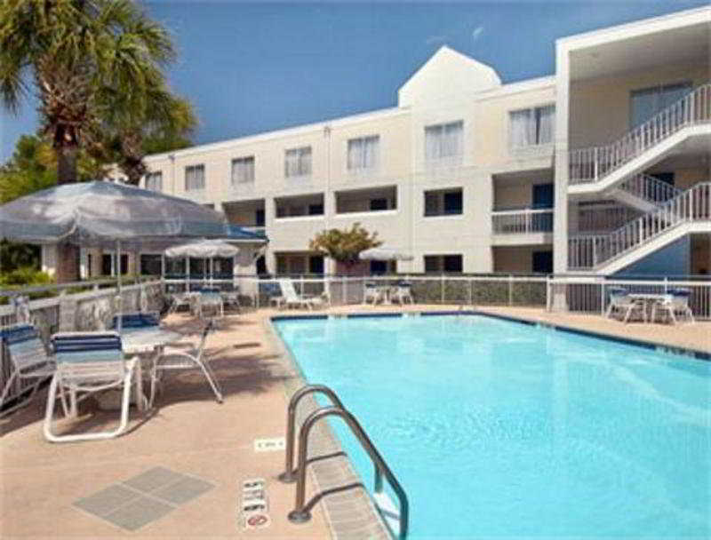 Hotel Carolina A Days Inn By Wyndham Hilton Head Island Exteriör bild
